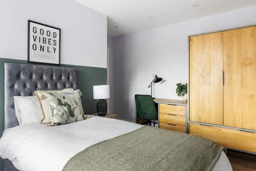 Apartamento Chic Getaway 10 Mins To Wembley