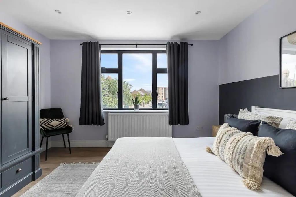 Apartamento Chic Getaway 10 Mins To Wembley Londres