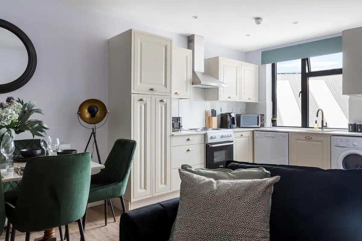 Chic Getaway 10 Mins To Wembley Apartamento Londres