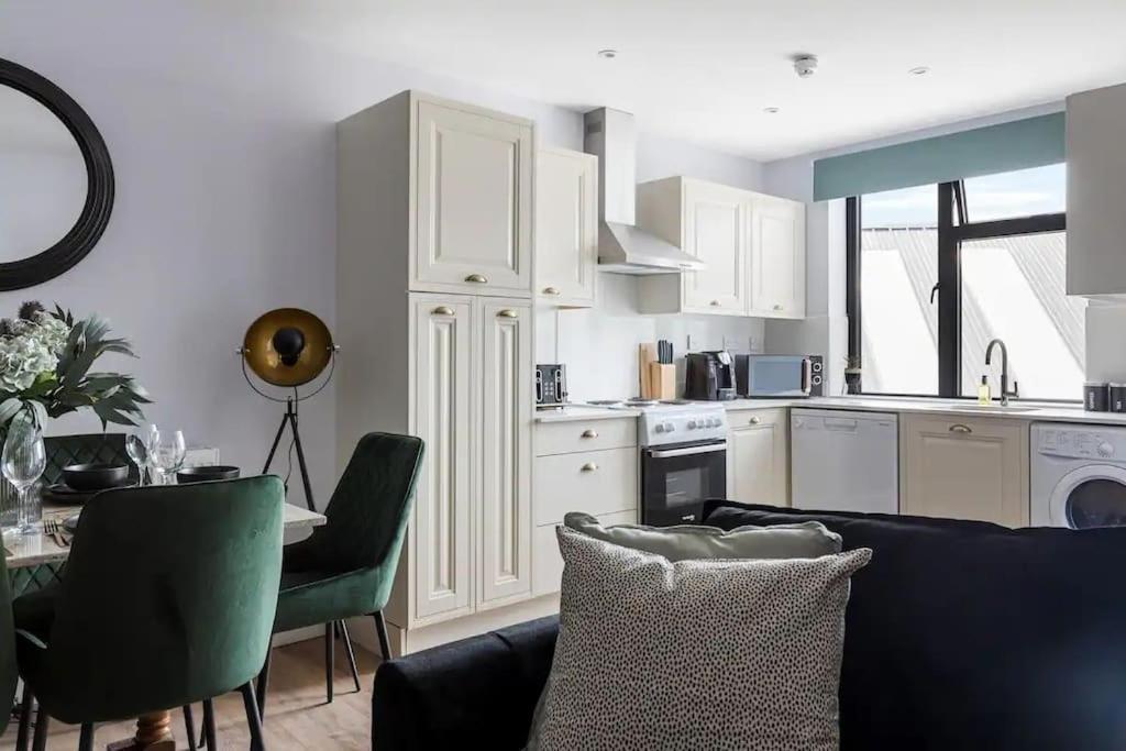 Chic Getaway 10 Mins To Wembley Apartamento Londres