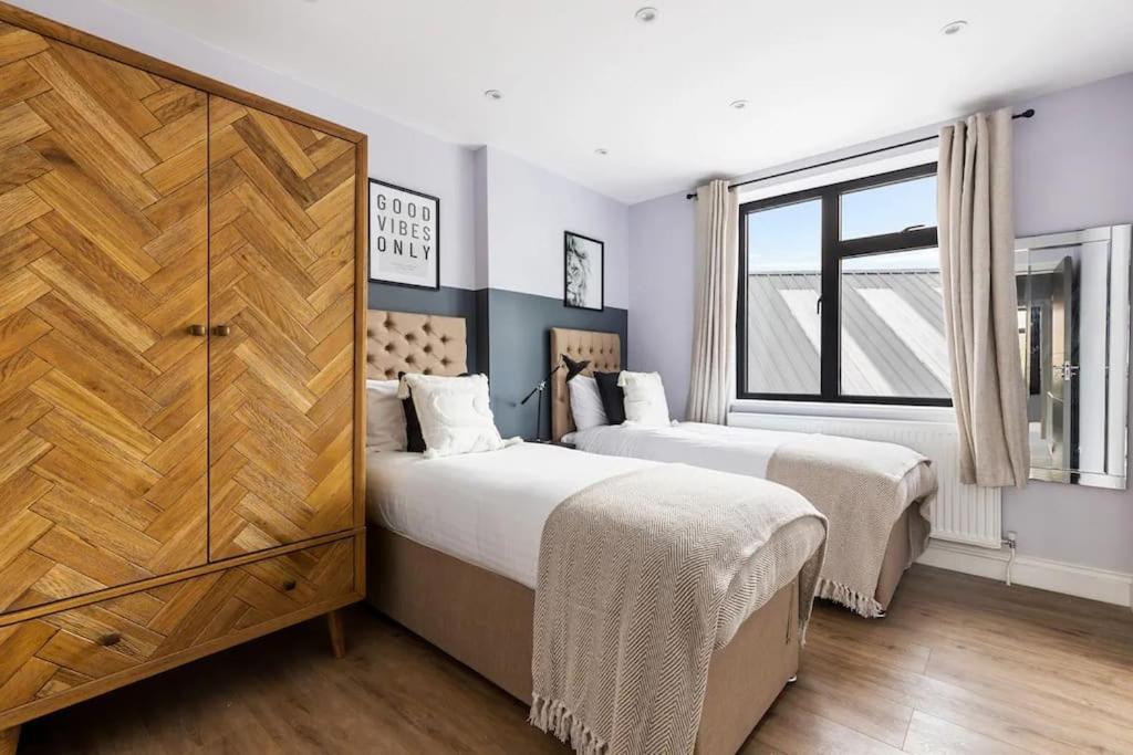 Apartamento Chic Getaway 10 Mins To Wembley Londres